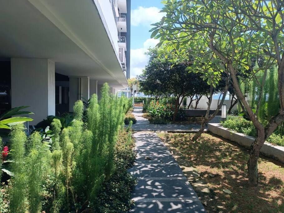 One Tebrau By Antlerzone Lägenhet Johor Bahru Exteriör bild